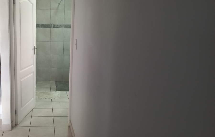 2 Bedroom Property for Sale in Fraaiuitsig Western Cape
